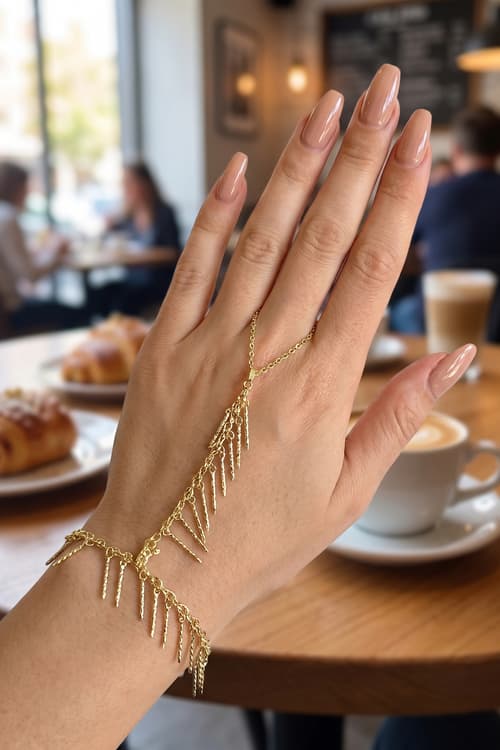 Gold Renk Çelik Sarkıt Model Şahmeran